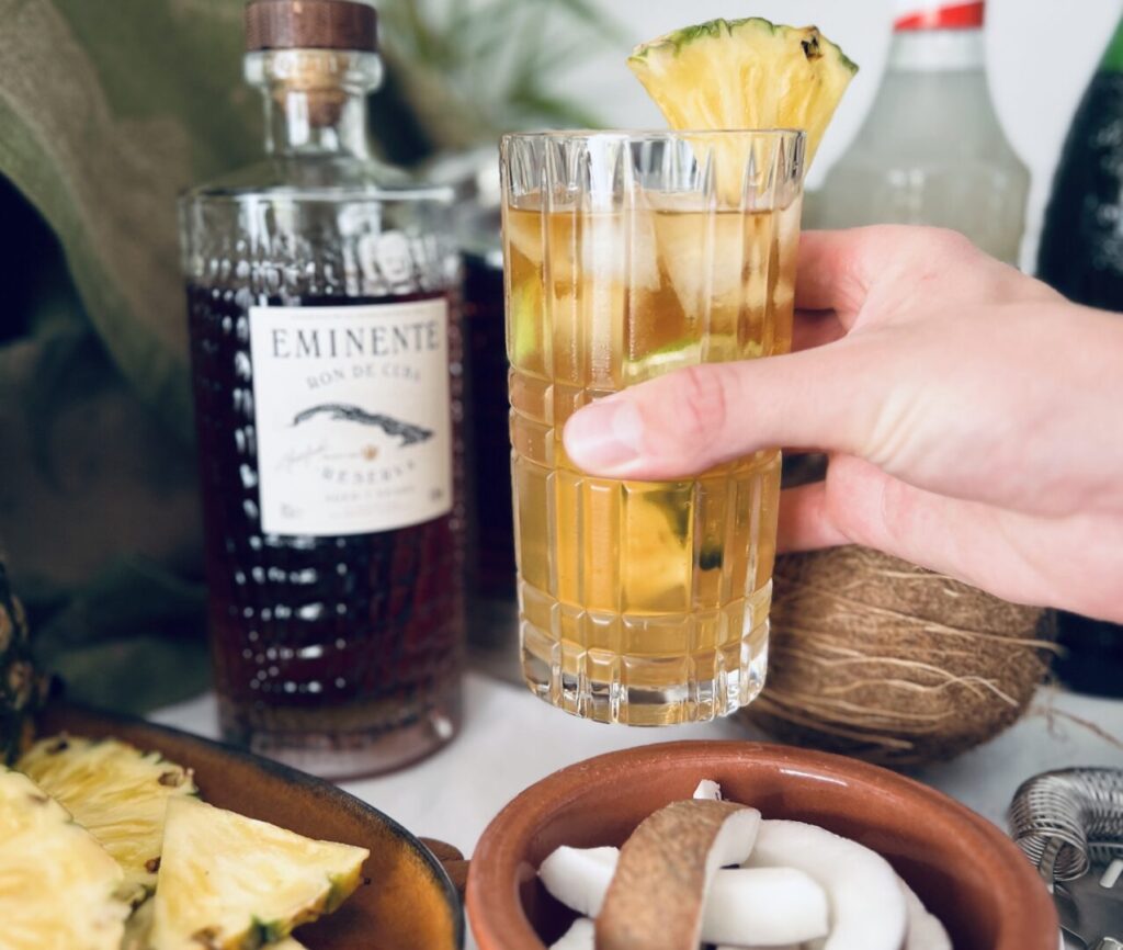 Sommercocktail mit Eminente Rum
