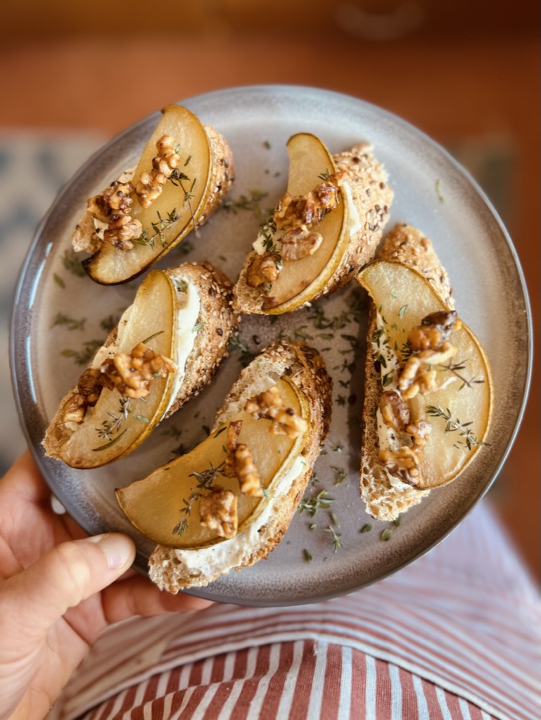 Birnen Bruscetta mit Walnüssen