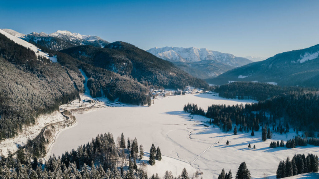 Ausblick über den Spitzingsee © Arabella Alpenhotel